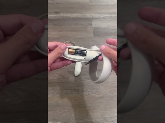 How To Charge Batteries Oculus Quest 2 Controllers