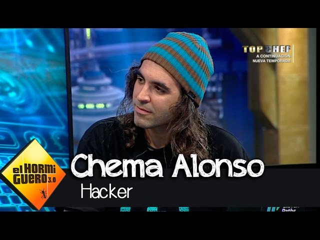 Hacker Chema Alonso hacks Pablo Motos' phone on 'El Hormiguero 3.0'