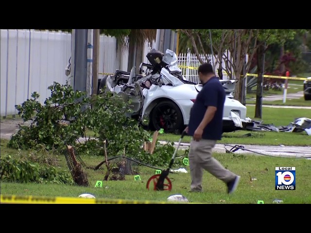 1 dead, 1 critically injured in southwest Miami-Dade after Porsche crashes into pole
