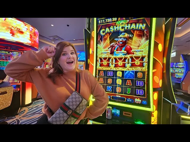 This Las Vegas Slot Kept Hitting Bonuses! (Ruby Slots)