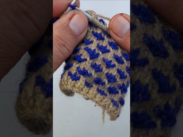 Sweater Design for Ladies/Babies🙂Do Rang Ke Sweater Ka Design #knitting#ytshorts #shorts