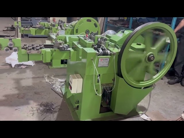 Traditional wire nail manufacturing machine GN4