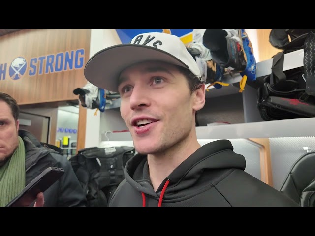 Alex Lyon sets Buffalo Sabres record with 10th straight win
