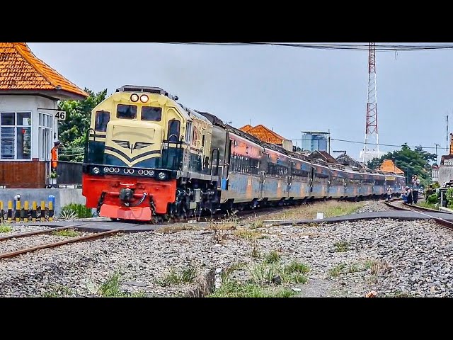 NGEBUT EDAN!! KOMPILASI KERETA API NGEBUT 120KM/H DI PULAU JAWA PART 20 | NOMOR 1 RAJANYA NGEBUT!