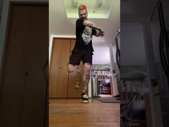 How to HXC dance! #hxc #hardcore #dance #mosh #punk #dad #metal #twostep #howto #tutorial