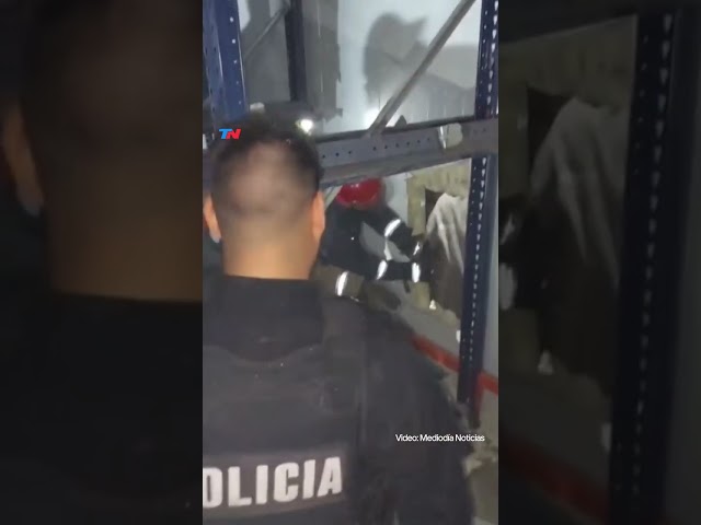 He tried to steal a refrigerator and got stuck in a wall.