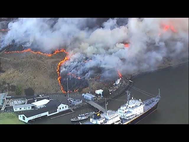 Vallejo Fire: Sunday, noon update. Blaze closes Carquinez Bridge