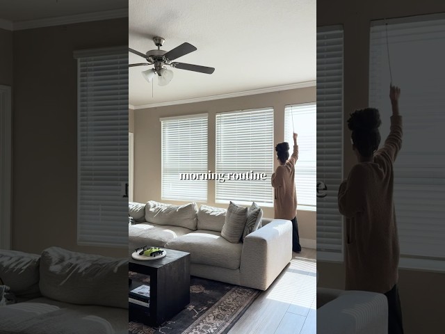 Every morning IS CHAOS. But there my kids & I’m going to stick beside them. 😂 #afterschooldropoff