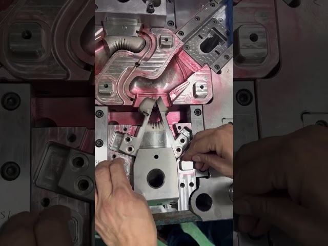 COLLAPSE CORE MOLDS at OKAY MOLD