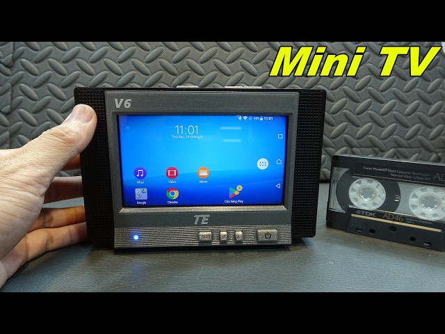 Turn an old, broken smartphone into a mini TV