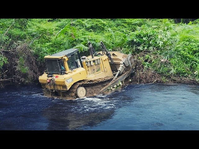 The easiest way to clean abandoned plantations using a dozer, CAT D7R is the most Suitable Dozer