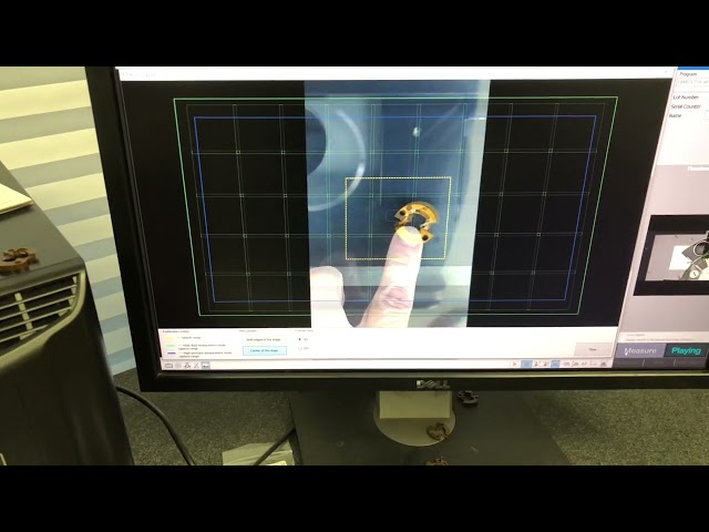 Demo of my Keyence LM1100 measuring a part