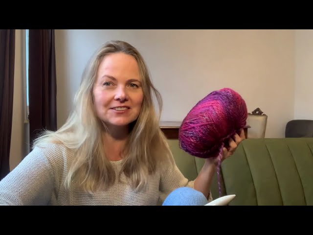 Casting on Stiches (Knitting tutorial for beginners)