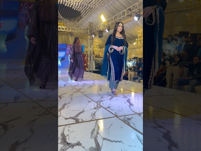 😍 fashion show #foryou #foryourpage #youtubeshorts #shortsviral #youtube #modelling #catwalk #fyp