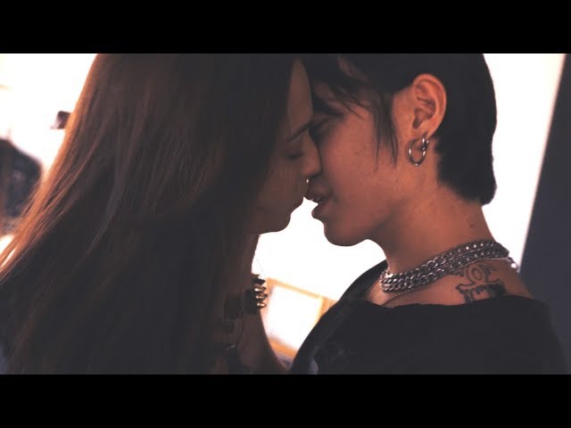 BLOO - I'm the one [Official Music Video]
