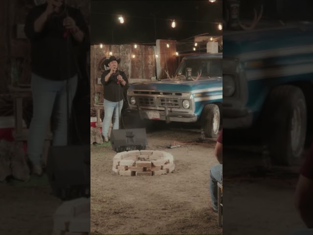Chaparra de mi amor - Mario Garza - LIVE SESSION #regionalmexicano #musicaenvivo #cantautormexicano