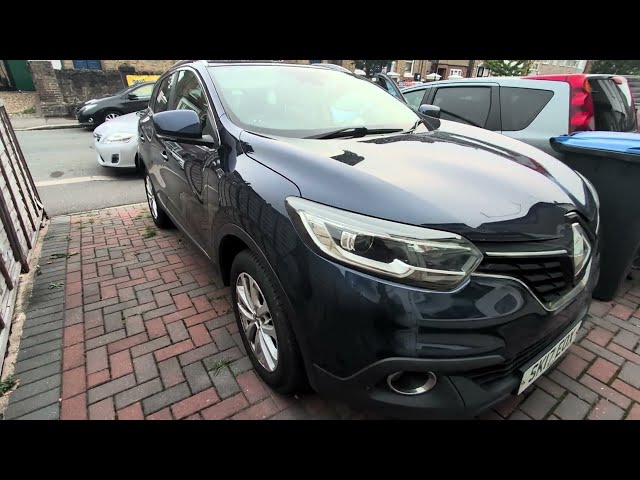 How to find the colour code on a Renault 