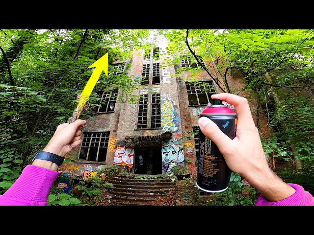Painting the TOP of Creepy FORTRESS!