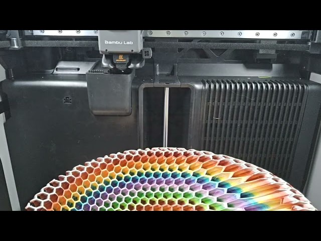 Highlight 31:14:24 - 31:19:23 from ⭕Hexagonal Pattern Bowl with Multicolor Gradient large-scale 3D p