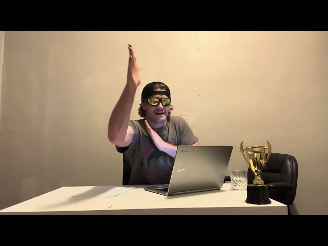 Episode 8 - FOOTBALL IS BACK, Thursday and Friday Game bets, Tommy Fleetwood, and Baseball talk