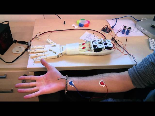 Roujin Project - InMoov Arm  and EMG 1