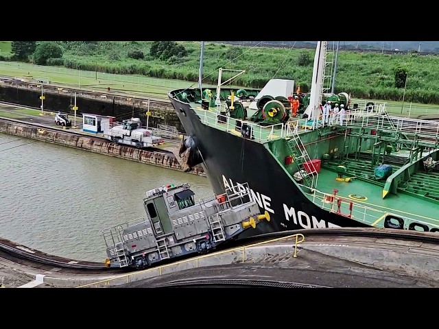 COMO FUNCIONA el CANAL de PANAMÁ cuando PASAN los BARCOS documental🚢