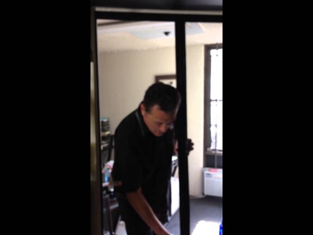 Mobile Screen Service Disappearing Screen Door Fix Top Bottom Shoe