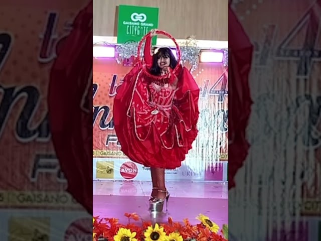 Tornado 🌪️ #runway #catwalktour #fashionrunway #shortvideo #fashionshow #shorts #dvma #fyp