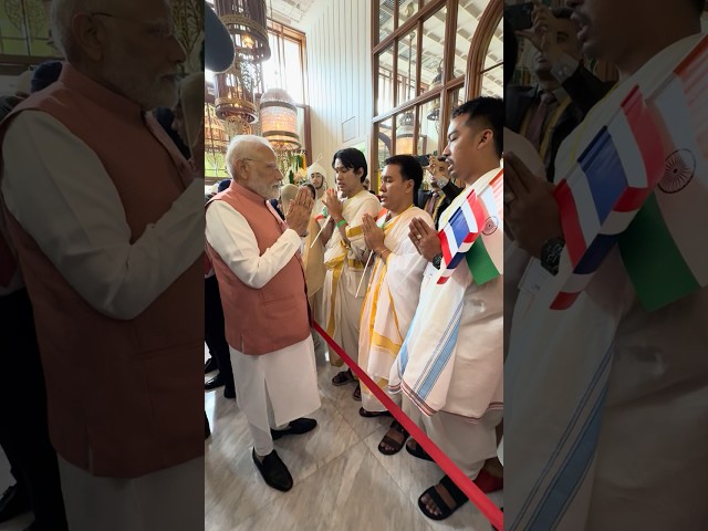 PM Modi welcomed with powerful chants in Bangkok, Thailand