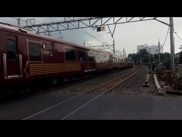 [Archive] New Tourist Class Train With Brown Coaches! Java Priority Departure From Bekasi Station