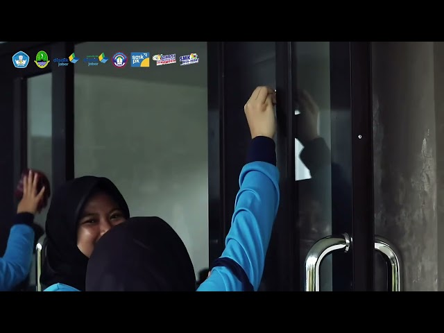 KEGIATAN KEBERSIHAN DI LINGKUNGAN SEKOLAH - SMKN 1 CIJULANG