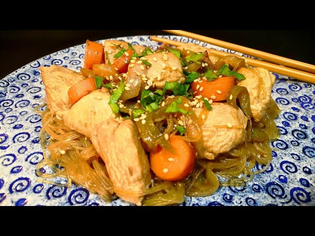 FIDEOS CHINOS FRITOS CON POLLO Y VERDURAS | Chow Mein de PAVO l Kwan Homsai