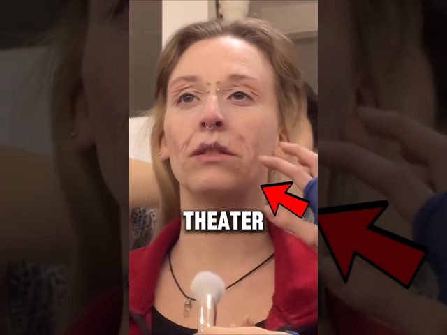 How Theater Actors Create Realistic Wrinkles! 😱