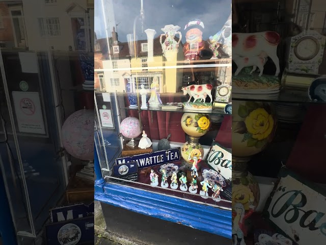 ร้านขายของเก่าที่ประเทศอังกฤษ Antique shops in Chichester West Sussex England