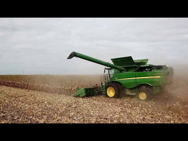 John Deere S770 Overview