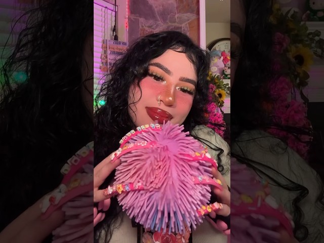 10 ASMR Triggers in 10 SEC💘 #asmrtingles #asmr #longnailsasmr