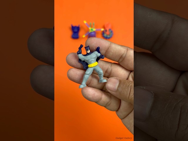 Kinder Joy Batman Edition