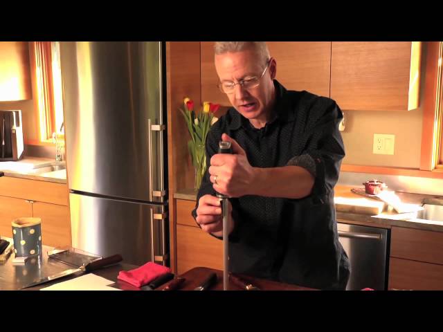 How To Use A Sharpening Steel with Master Bladesmith Bob Kramer