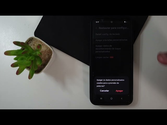 How to clear keyboard predictive text data on the Samsung Galaxy M35