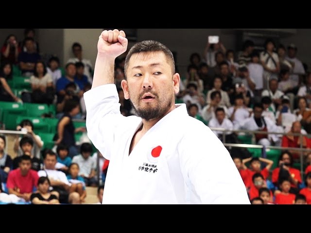 Looks like a Samurai! Karate Kata "Gankaku" （Kazuaki Kurihara, JKA）