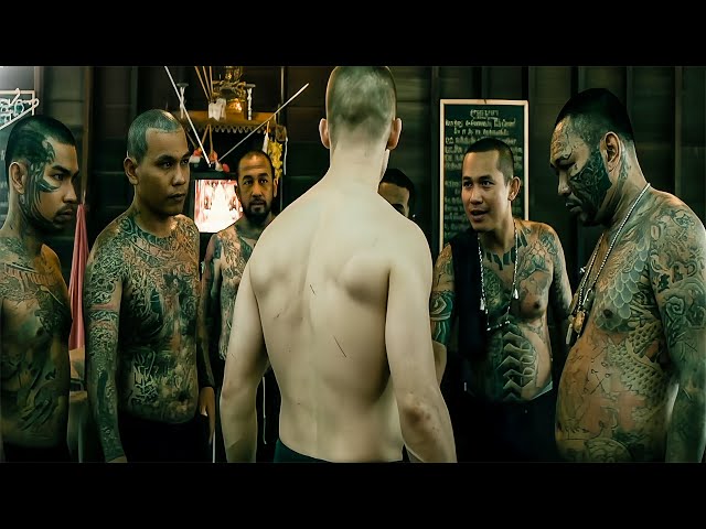 In Thailand prison Gangsters Humiliate a White Man, Not Knowing He's a World Boxing Champion ..