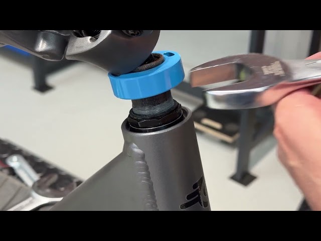 ePowerFun ePF PULSE - Adjusting the Headset Bearings