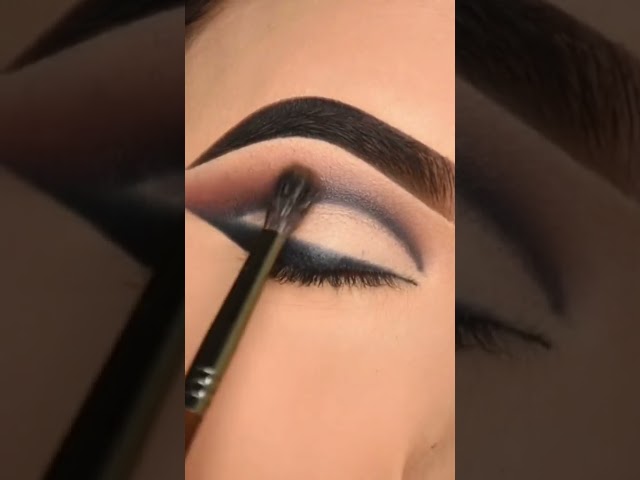 Makeup tutorial for an evening event