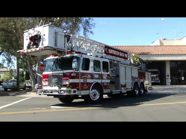 Huntington Beach Fire Department Truck 45 (Reserve) Responding