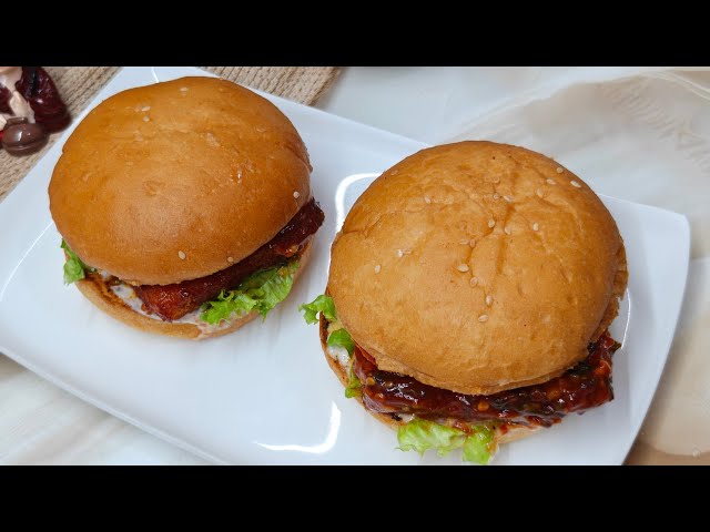 Crispy Paneer Burger Recipe | Chilli Garlic Sauce | Garlic Mayonnaise | पनीर बर्गर | Burger Recipe
