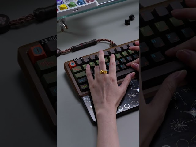 Keykobo Komodo #keyboard #mechanicalkeyboard #keycaps #customkeyboard #typing