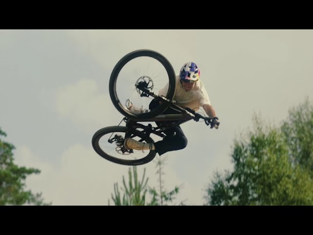 Shredding Sweden with Stumpjumper 15 EVO w/ Shimano Di2