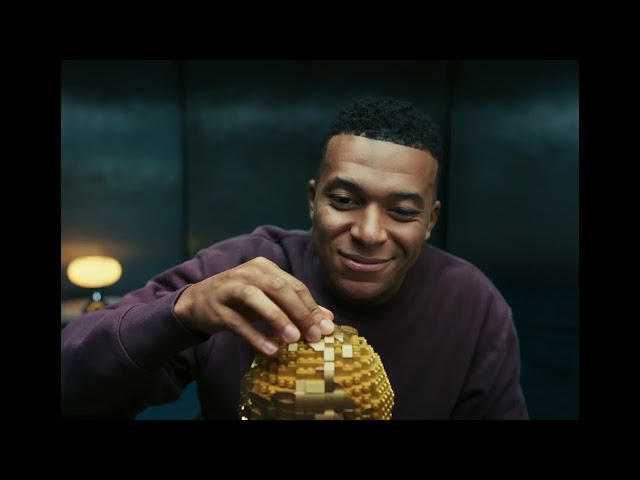 LEGO Editions 'Everyone Wants a Piece' con Ronaldo, Mbappé, Messi e Vini Jr.