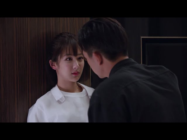 杨紫李现“吻戏”为何只拍上半身？当镜头往下移，下一秒笑翻全场