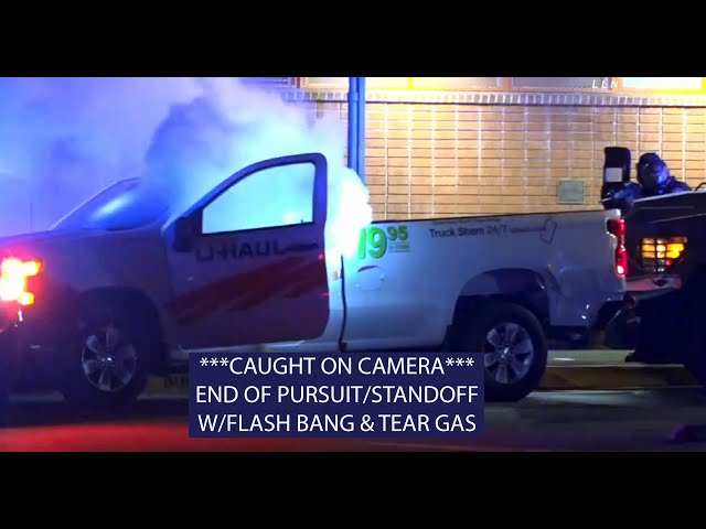 Stringers Live 🔴 Police Pursuit Ending *Caught on Camera* Flash Bang/Tear Gas - @randysr18